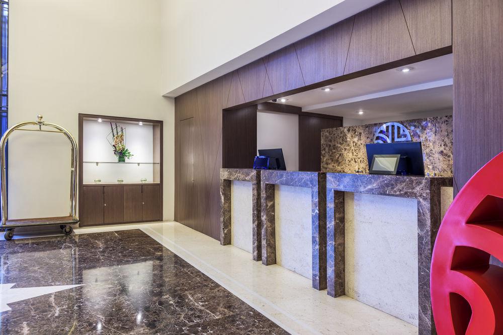Nh Collection Bogota Andino Royal Hotel Екстериор снимка The lobby of the hotel