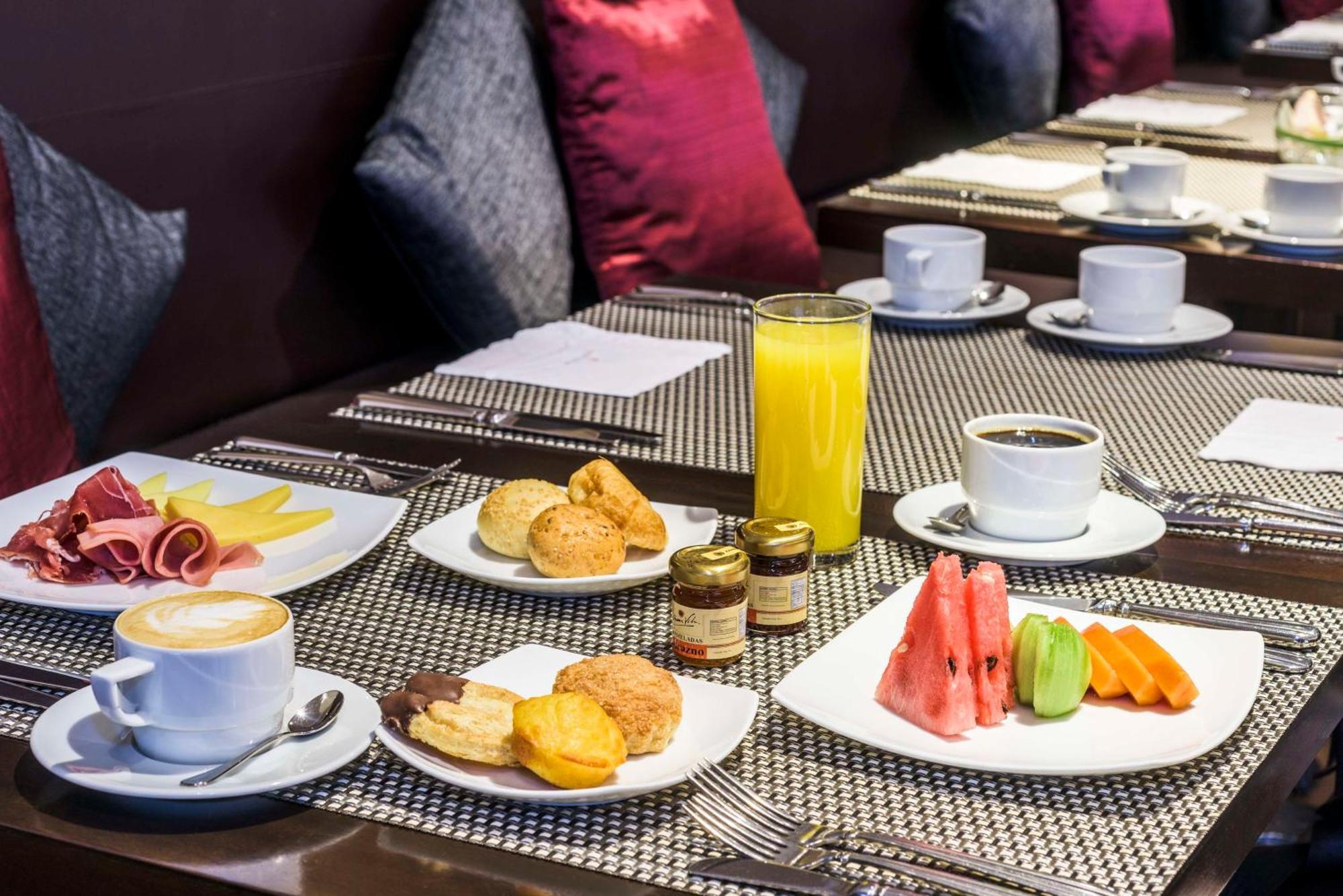 Nh Collection Bogota Andino Royal Hotel Екстериор снимка A light breakfast